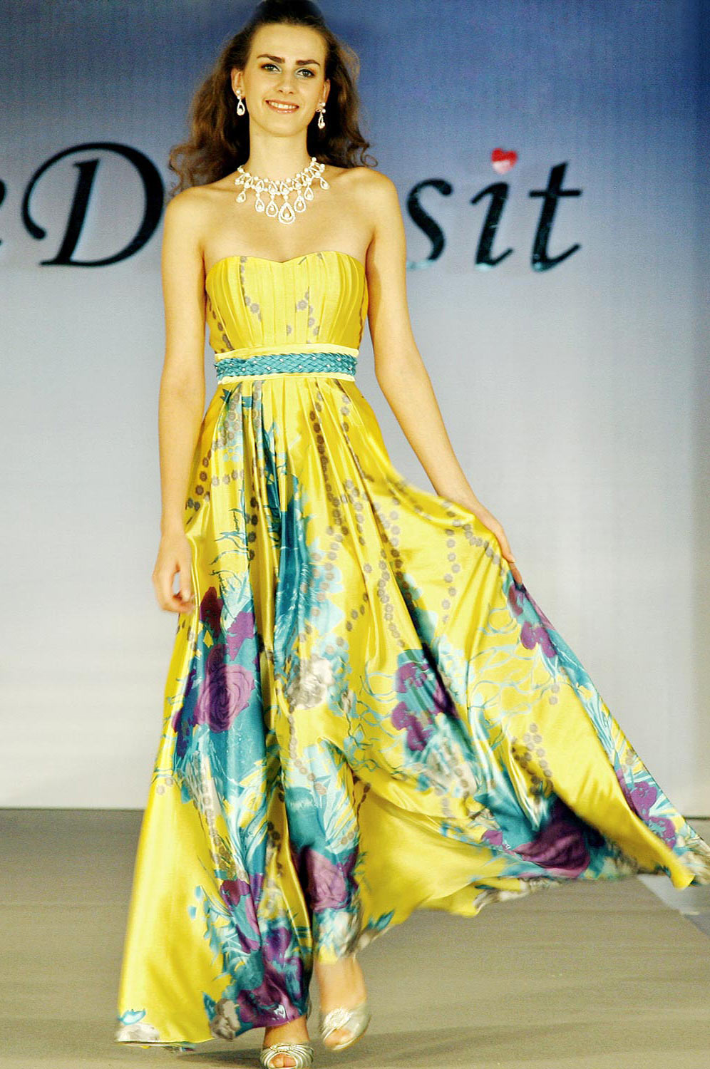 Robe de soiree Moderne/ a la Mode