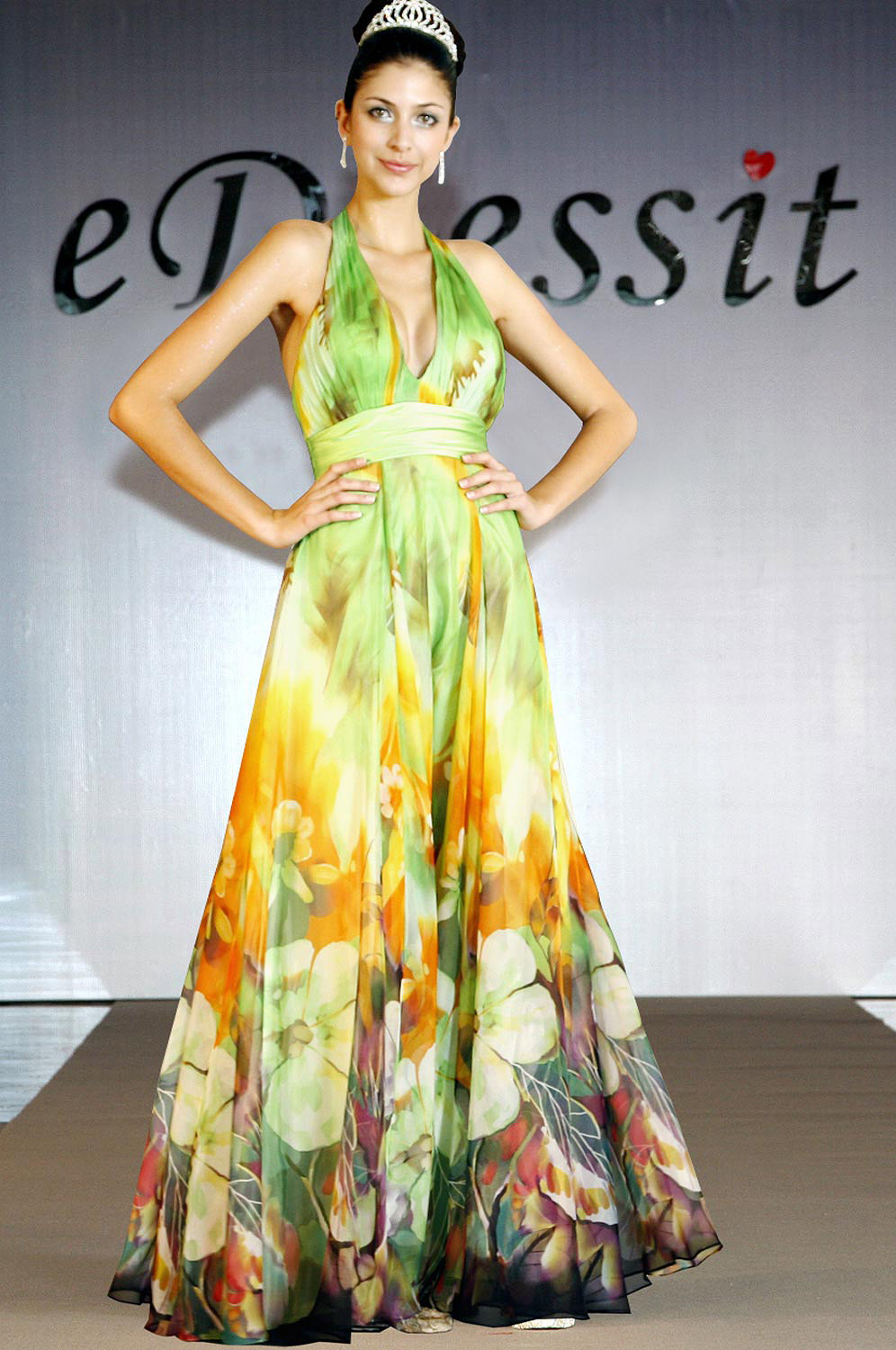 Stylish Halter V-cut Party Dress