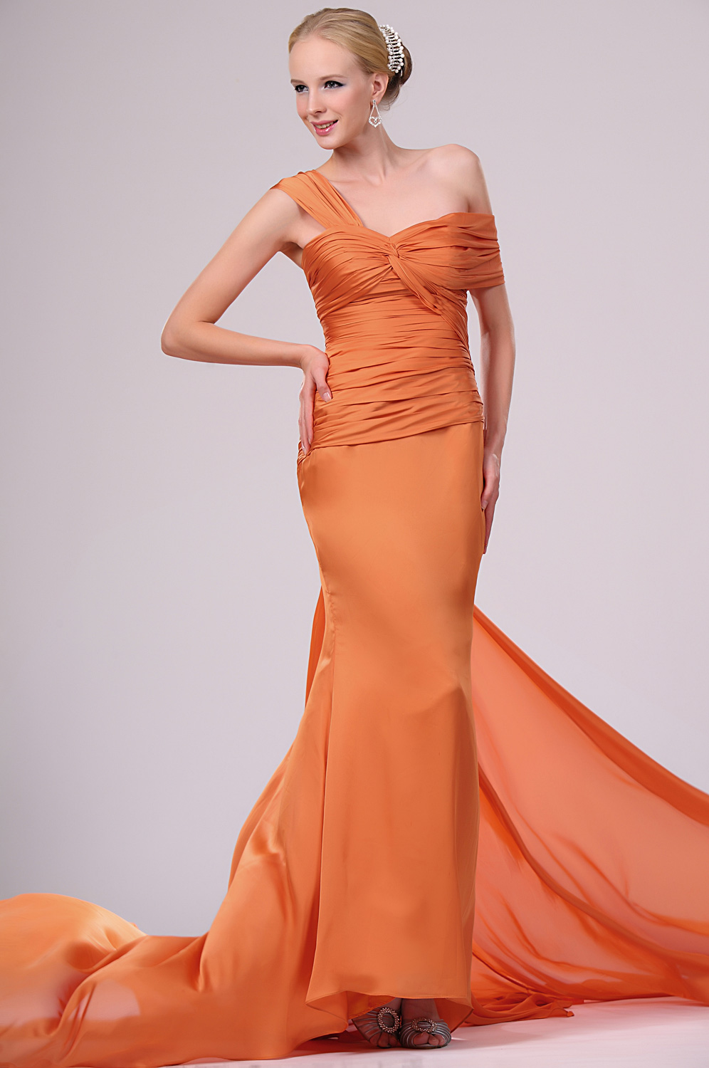 Charming Fitted One Shoulder Evening Gown