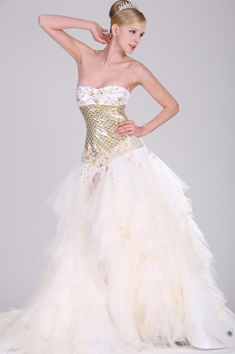 Ein-Schulter Schlitz Fischschuppe Ballkleid