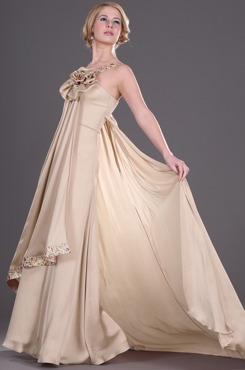 Graceful Single Shoulder Evening Dress
