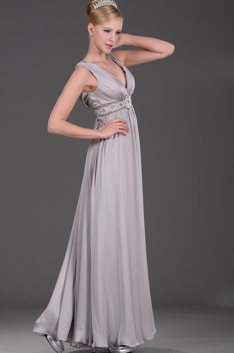 Träger  tiefer V-Schnitt großartig Perlen  Abendkleid