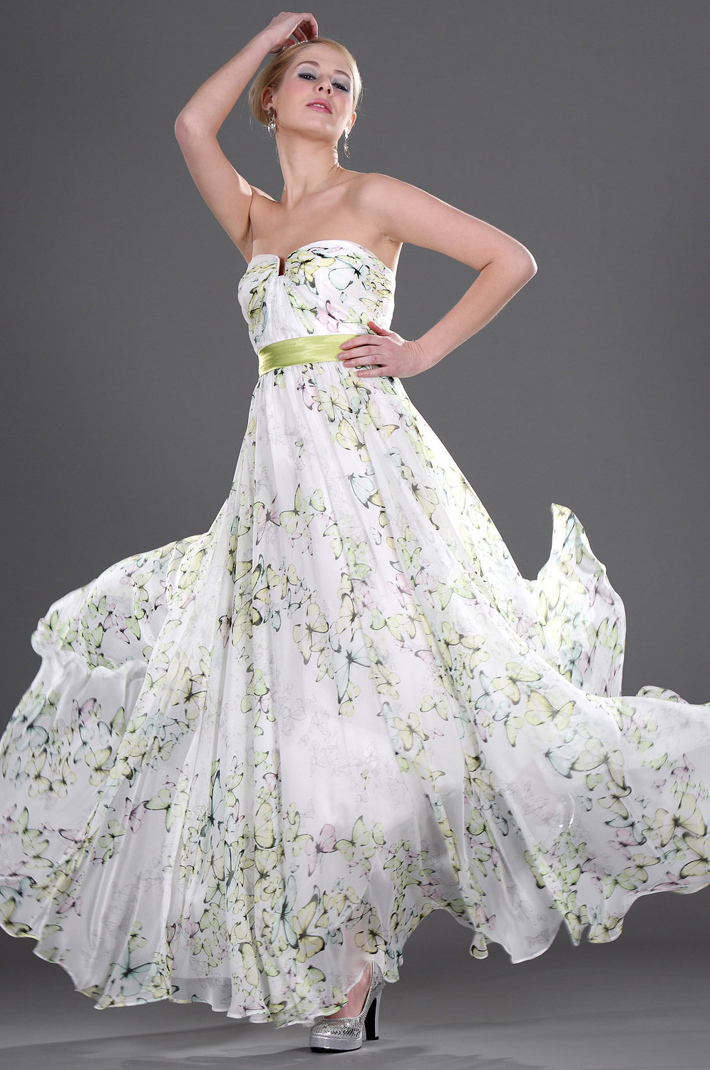 Elegante Vestido de Noche Sin Tirante