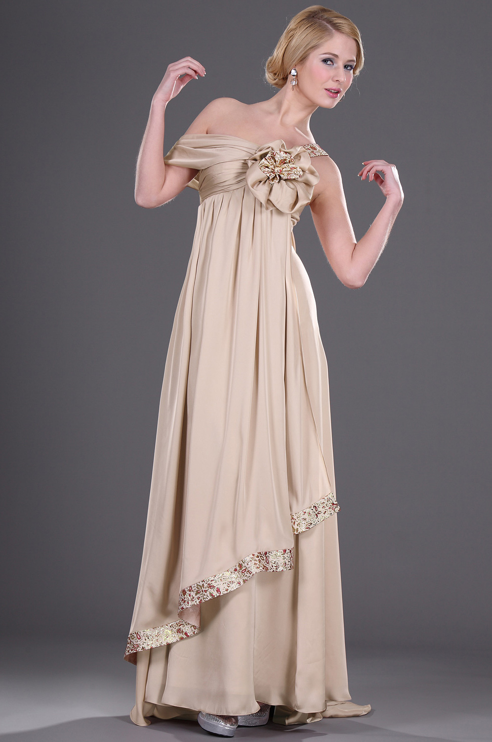 Graceful Single Shoulder Evening Dress