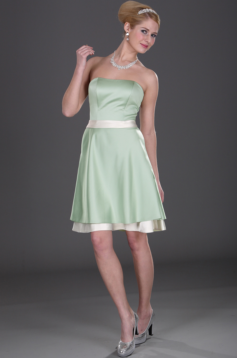 Puro Vestido de Dama ,sin Tirante,