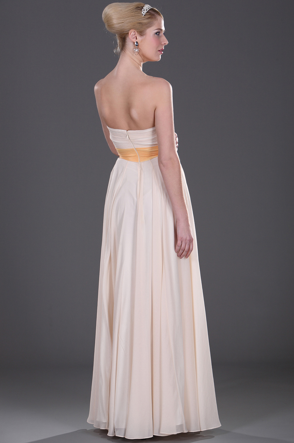 Adorable Vestido de Dama Blanco