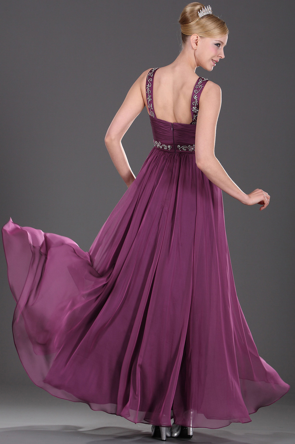 Träger  V-Schnitt Perlen lila  Abendkleid