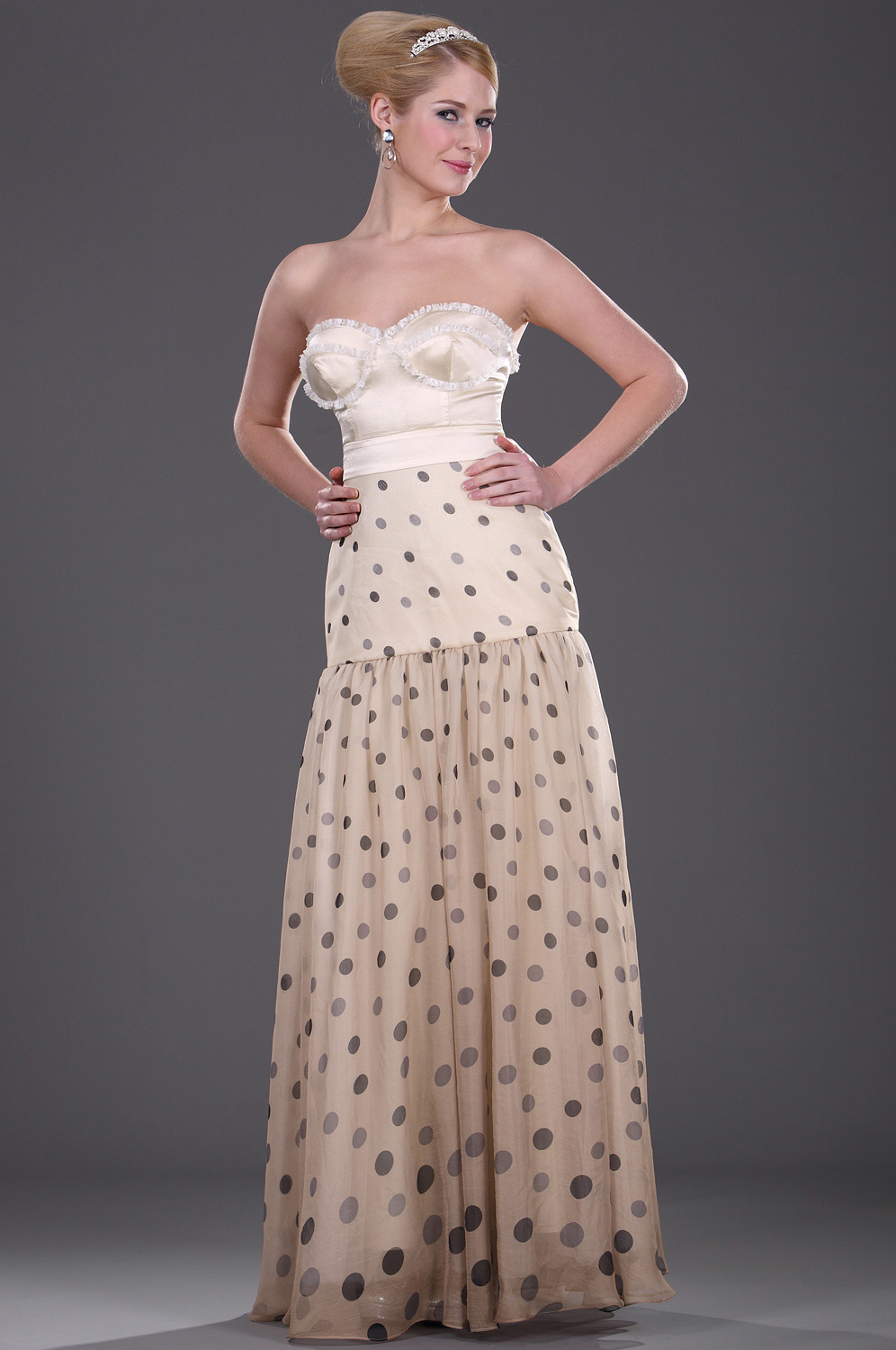 Adorable Strapless Soiree Robe