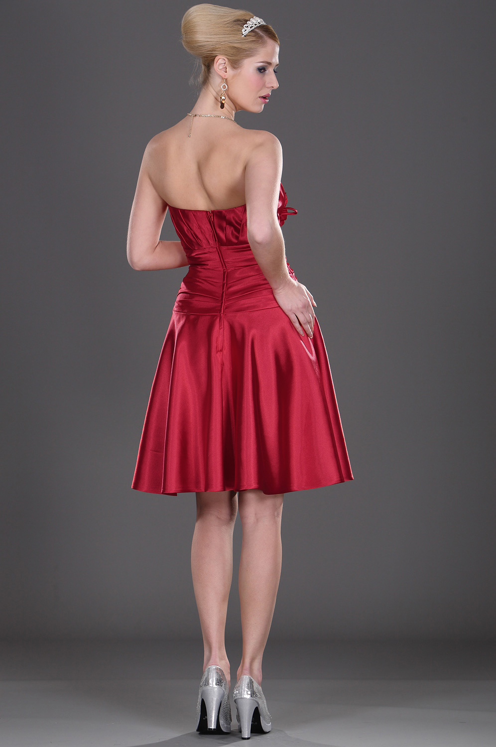 Adorable Vestido de Dama Rojo