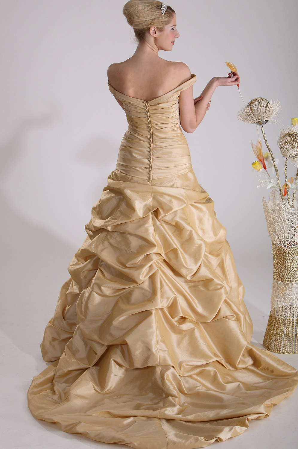 Off Shoulder Bal ROBE