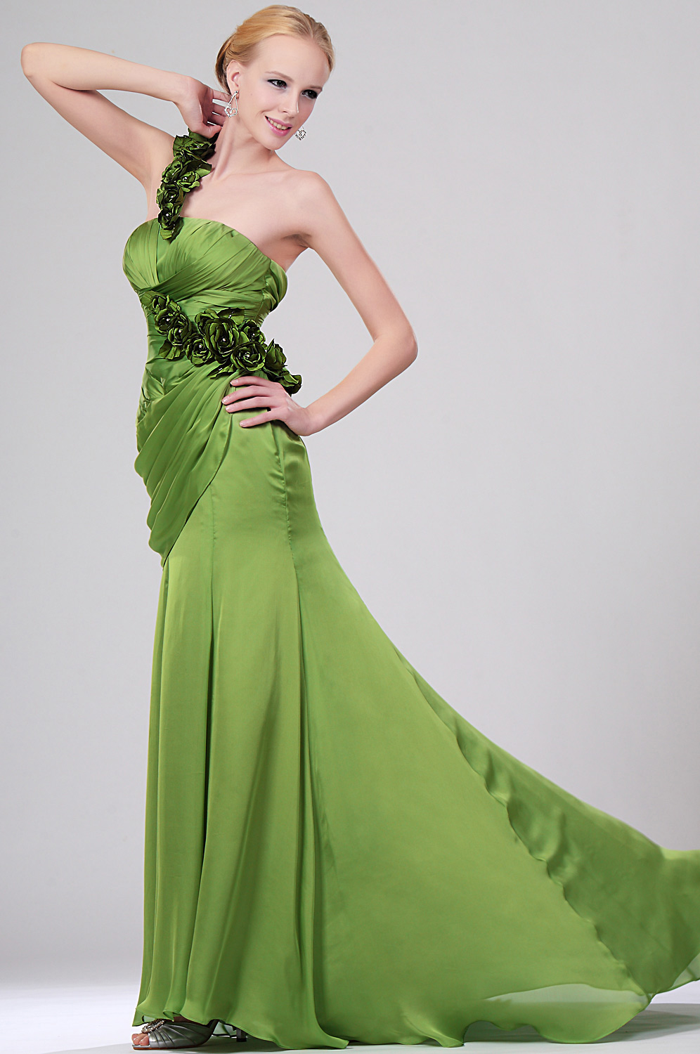 Neue Artikel Ein-Schulter mit Blumen Gruen Abendkleid