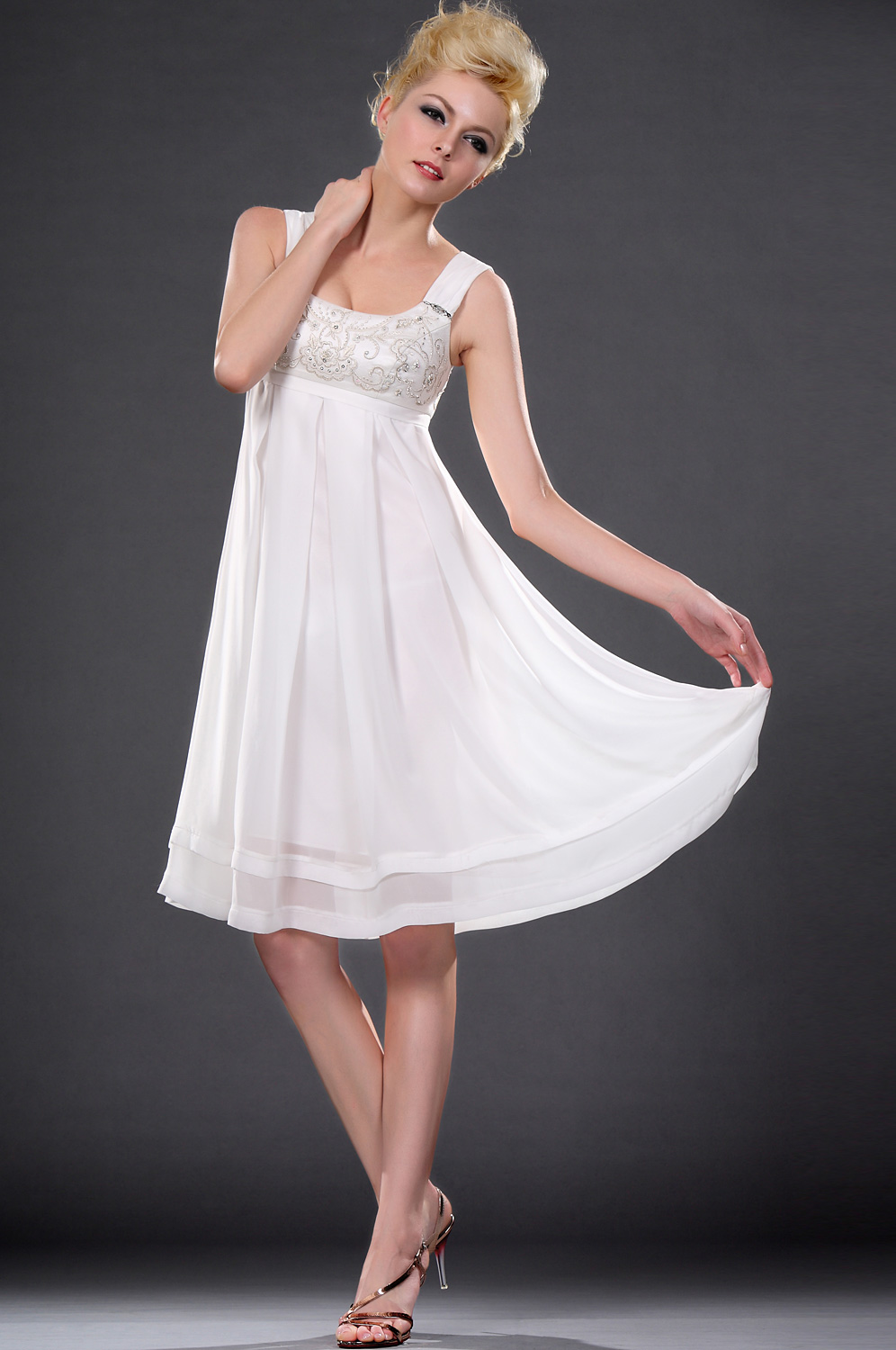 Elegante Vestido de Coctel Blanco