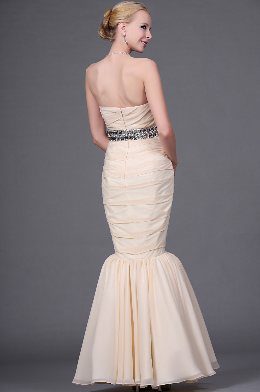 New Sensitive Strapless Fitted Evening Gown