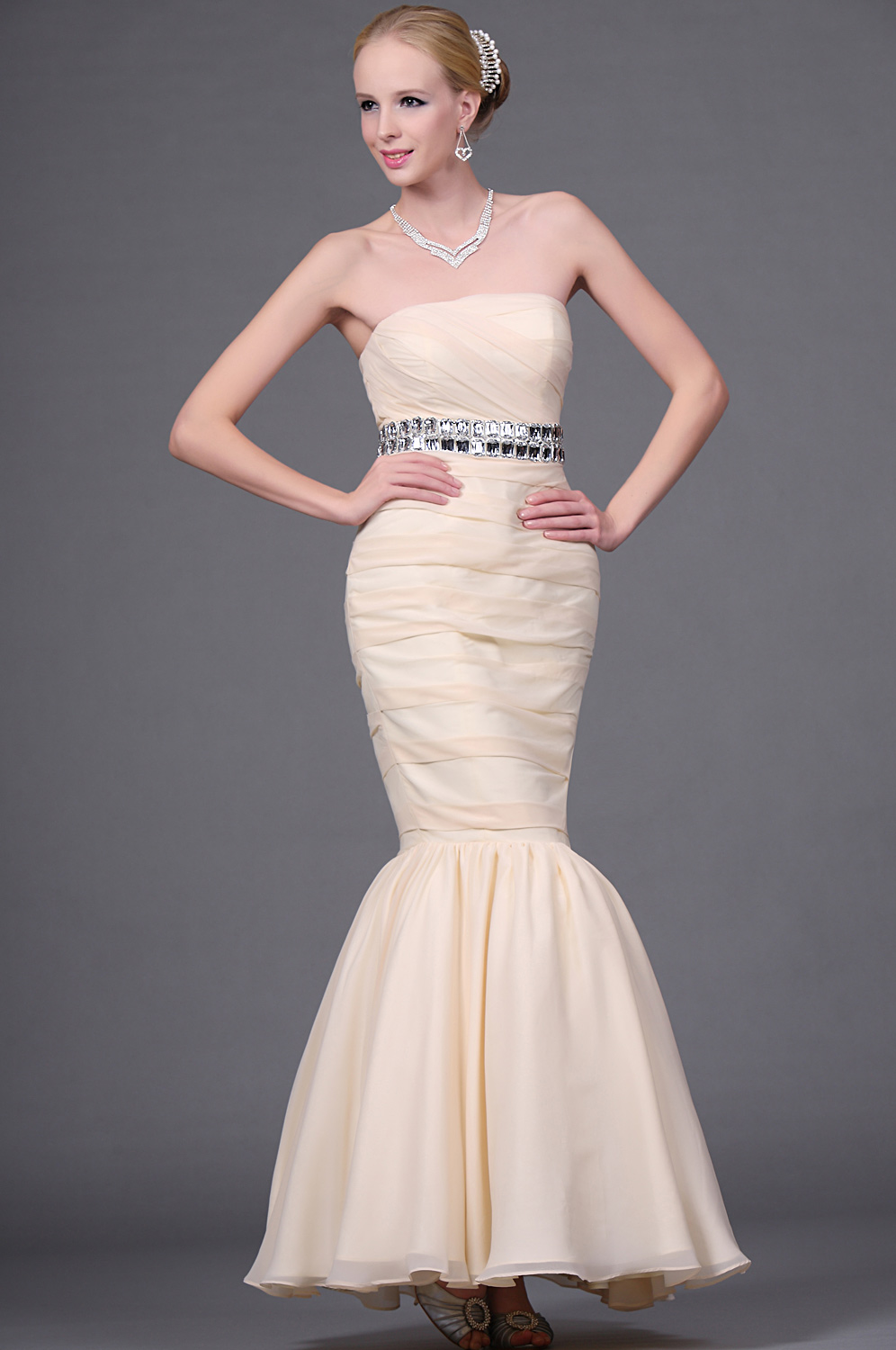 New Sensitive Strapless Fitted Evening Gown