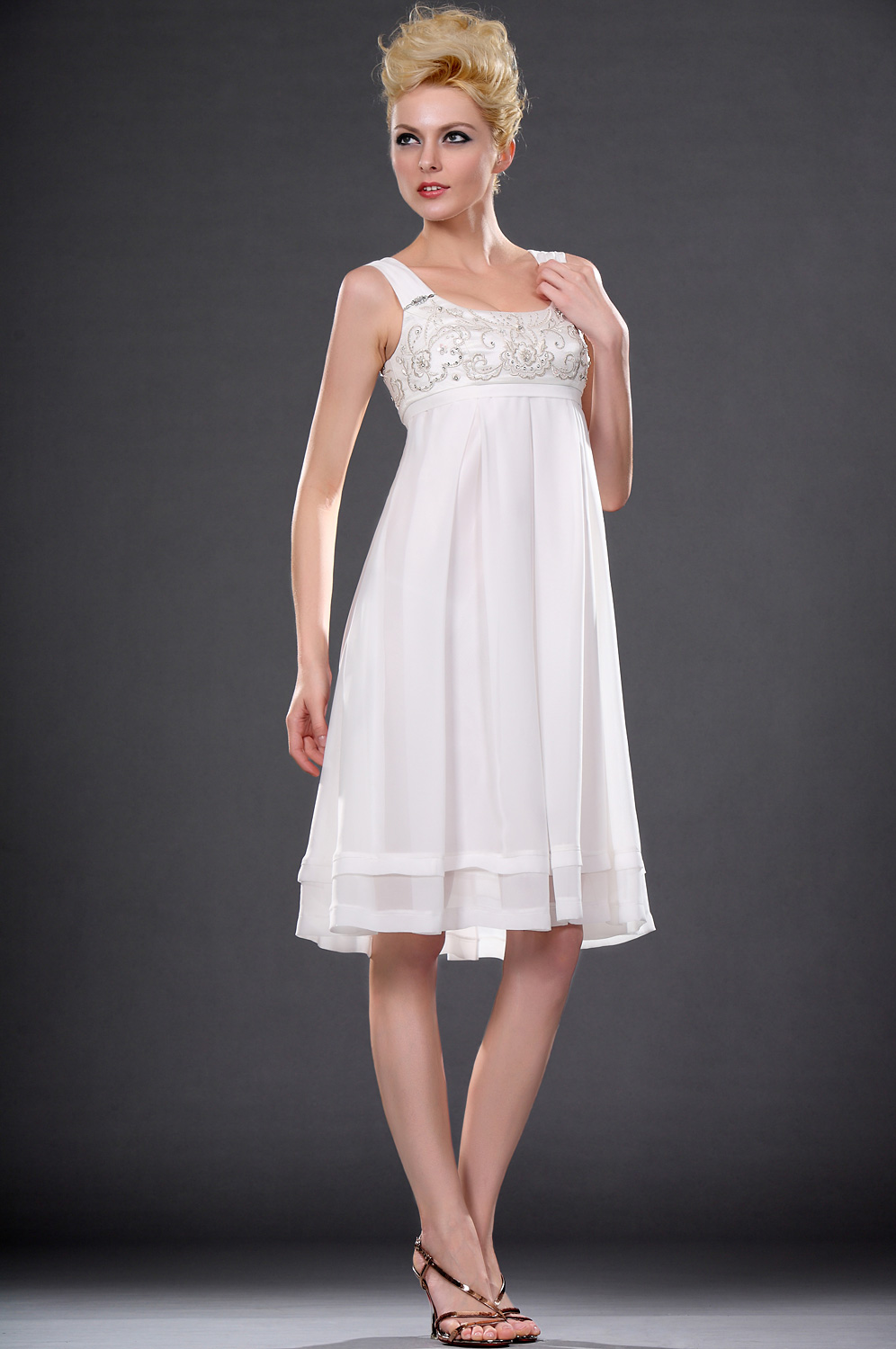 Elegante Vestido de Coctel Blanco