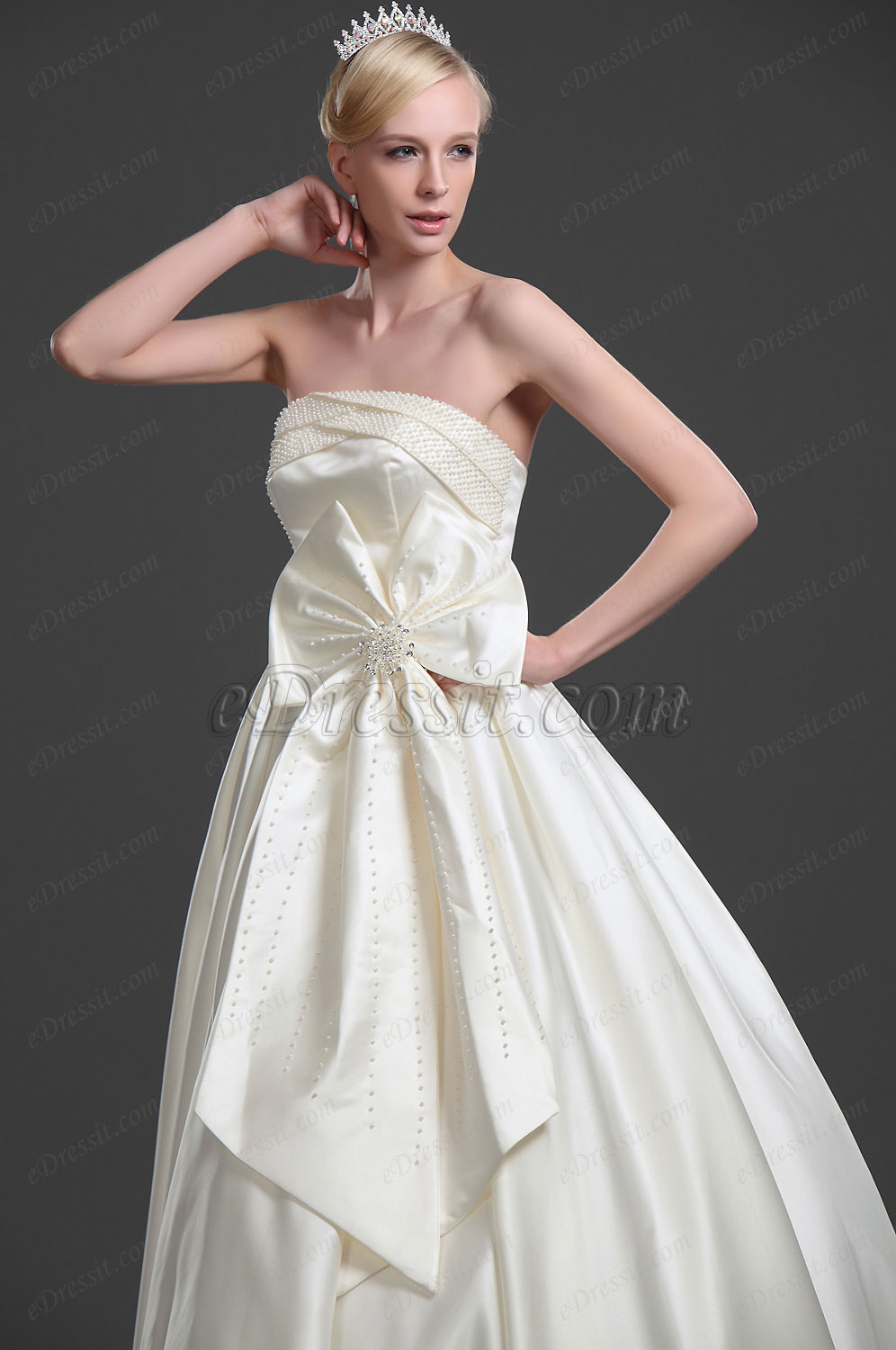 New Elegant Strapless Wedding Gown