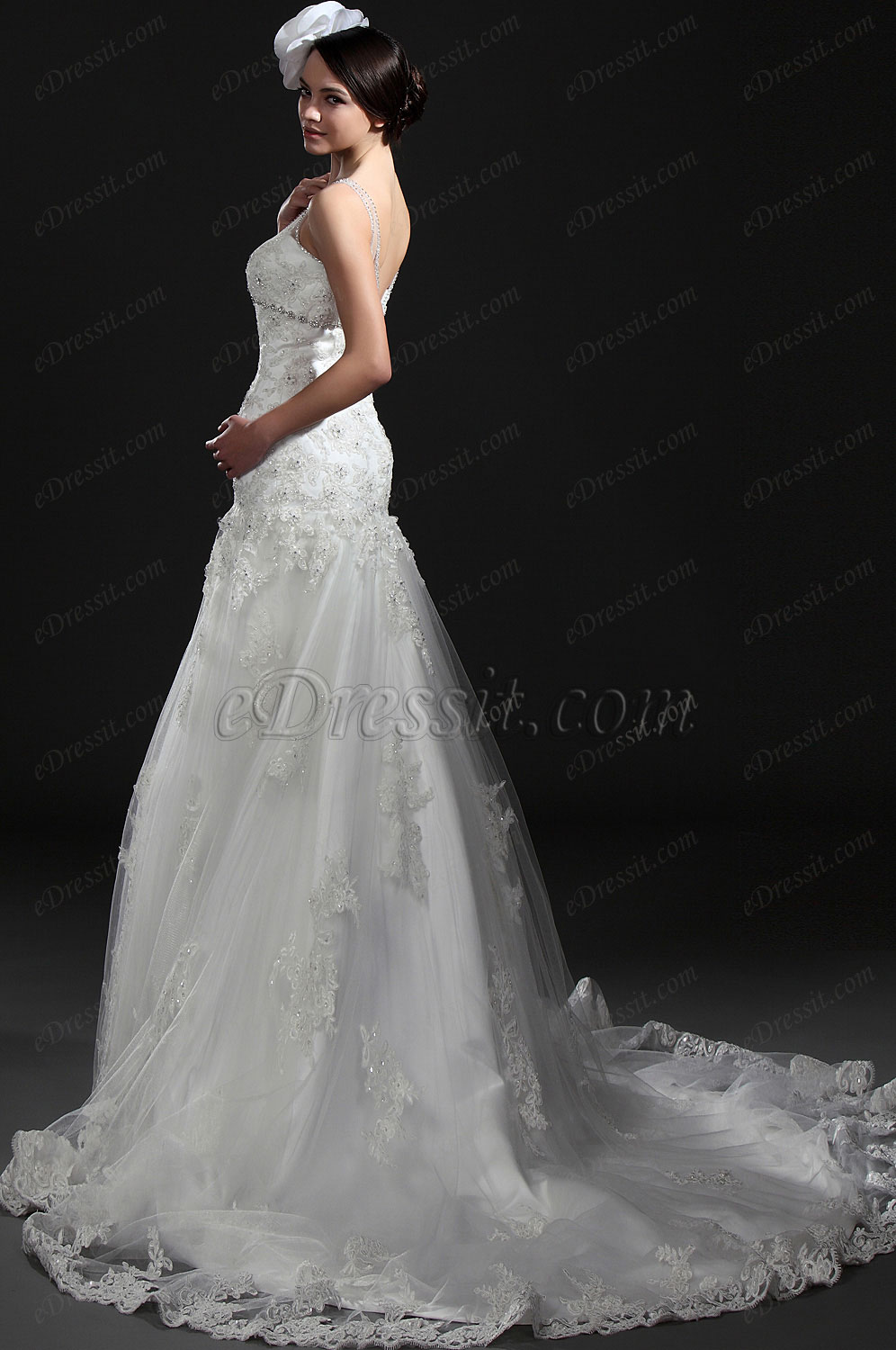 New Charming White Lace Wedding Gown