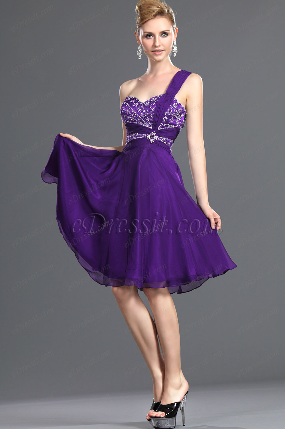 Новое очаровательное фиолетовое платье