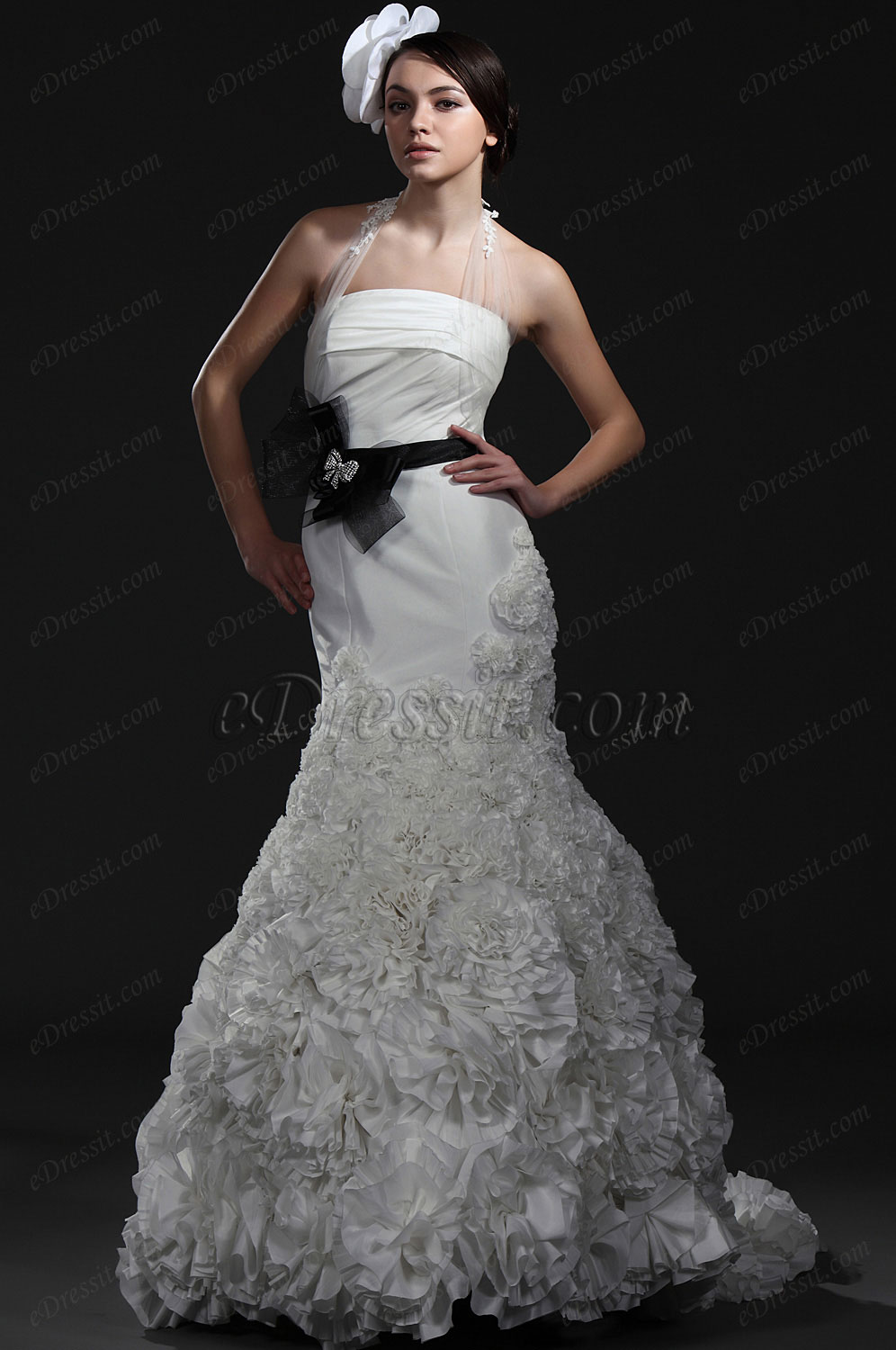 Новое великолепное  свадебное платьебез бретелек