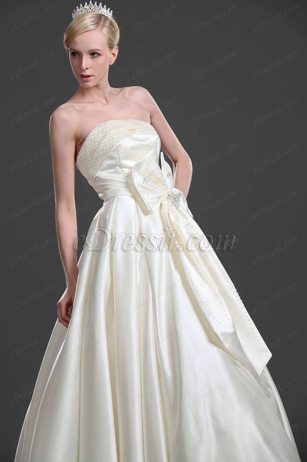 New Elegant Strapless Wedding Gown