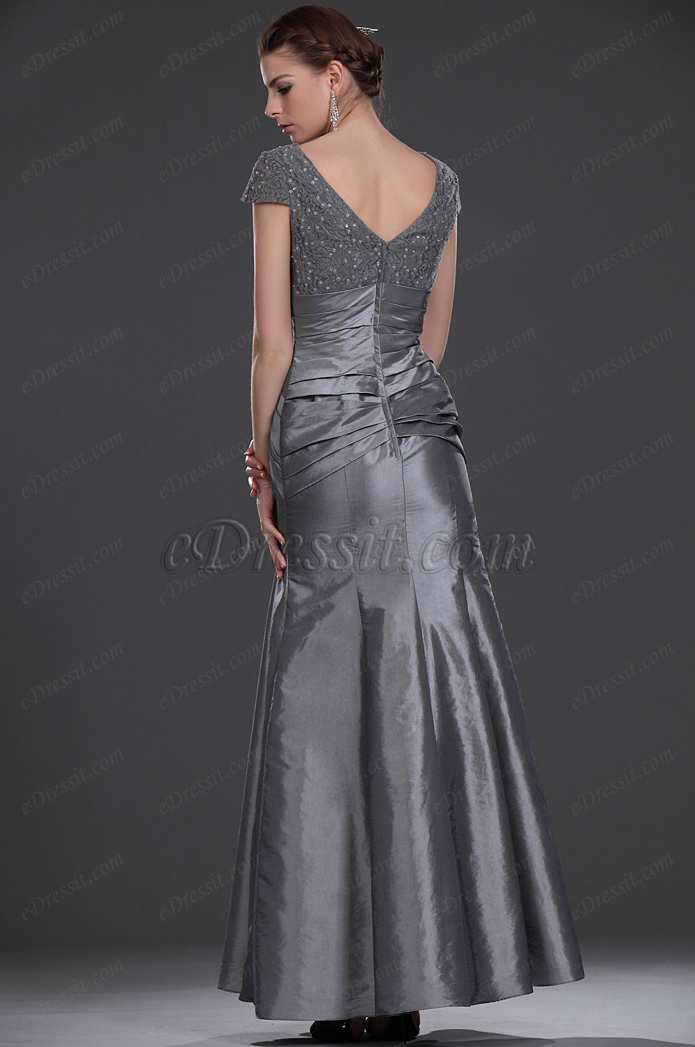 Neue Elegante Kleider der Mutter fuer die Braut