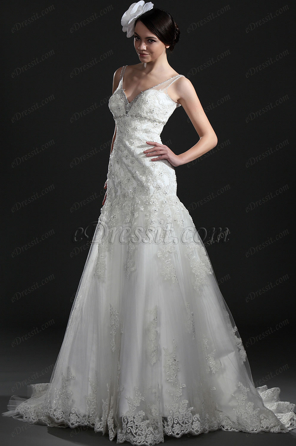 New Charming White Lace Wedding Gown