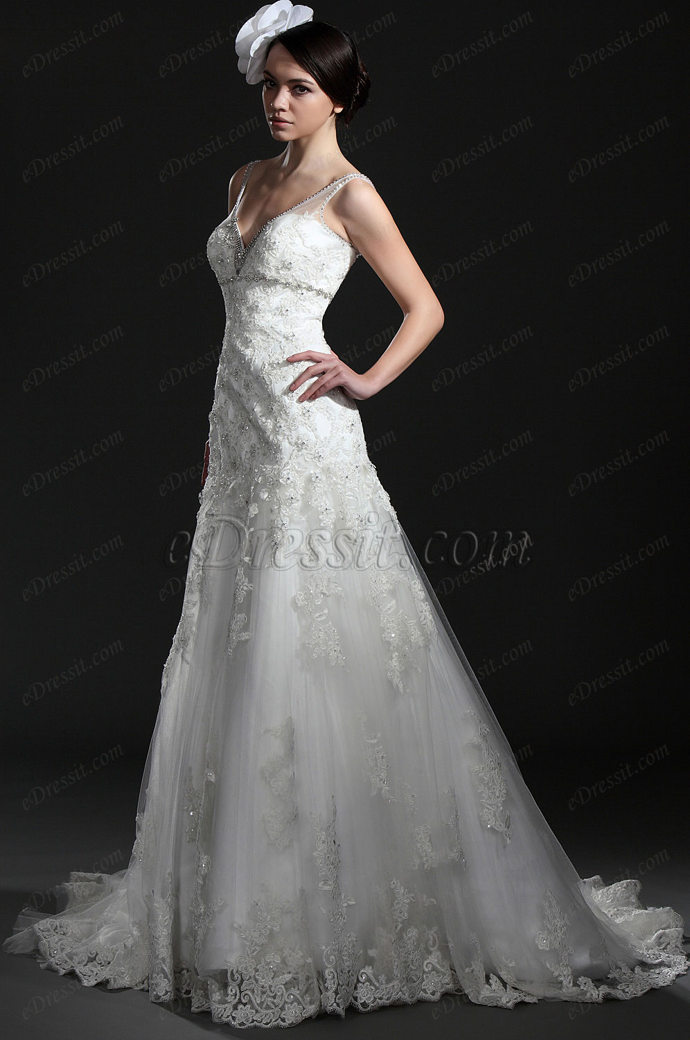 New Charming White Lace Wedding Gown