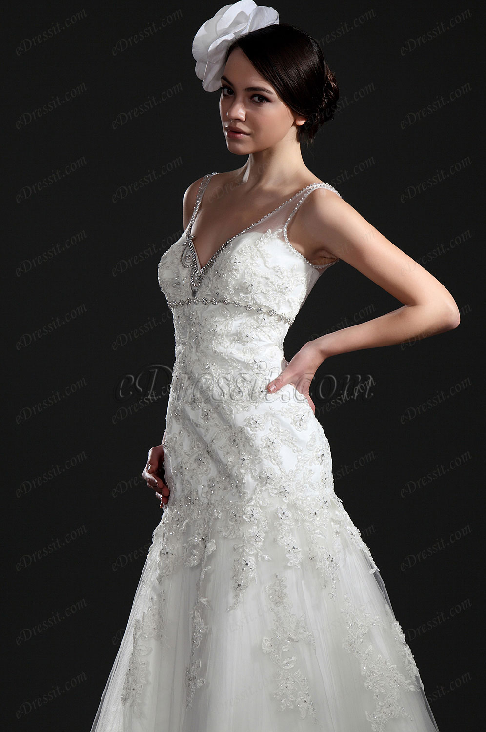 New Charming White Lace Wedding Gown