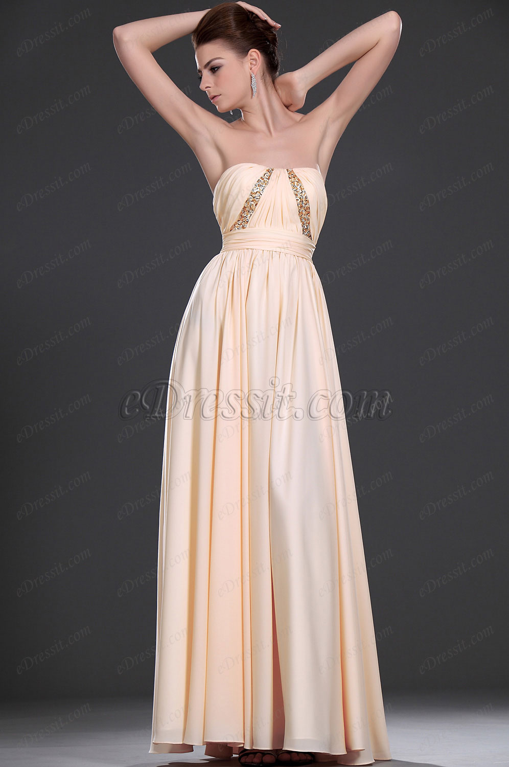 Новое привлекательное  вечернее платье без бретелек