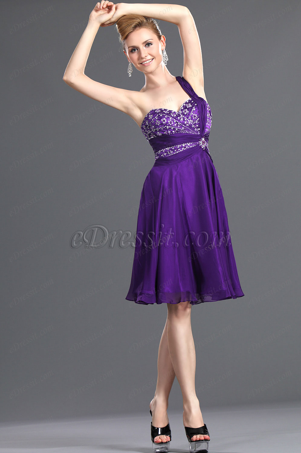 Новое очаровательное фиолетовое платье