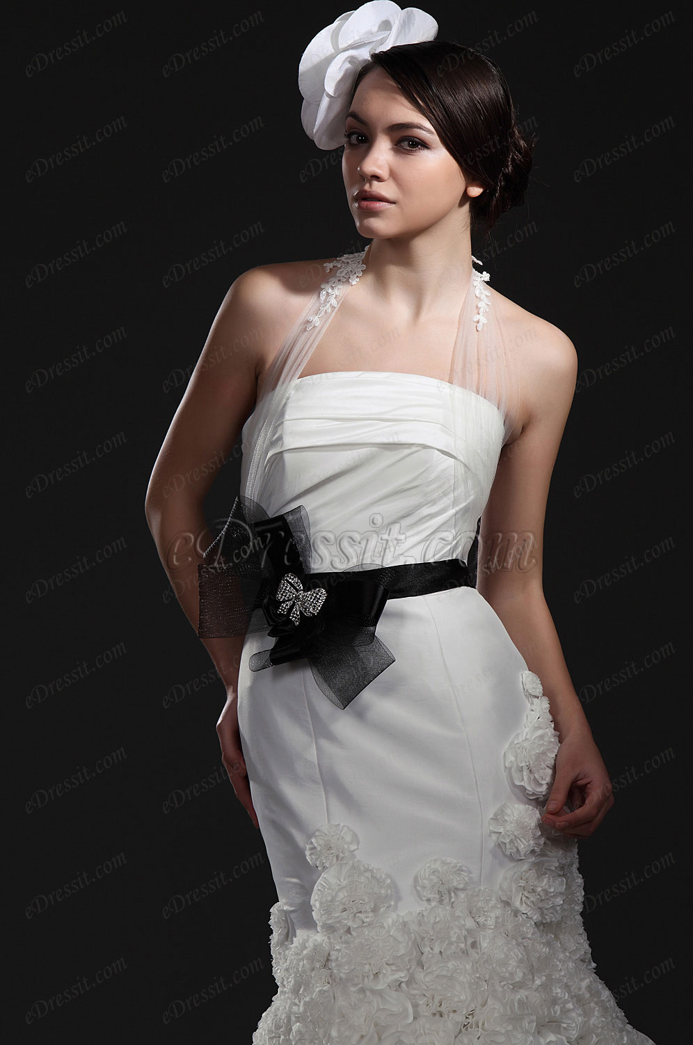 Новое великолепное  свадебное платьебез бретелек