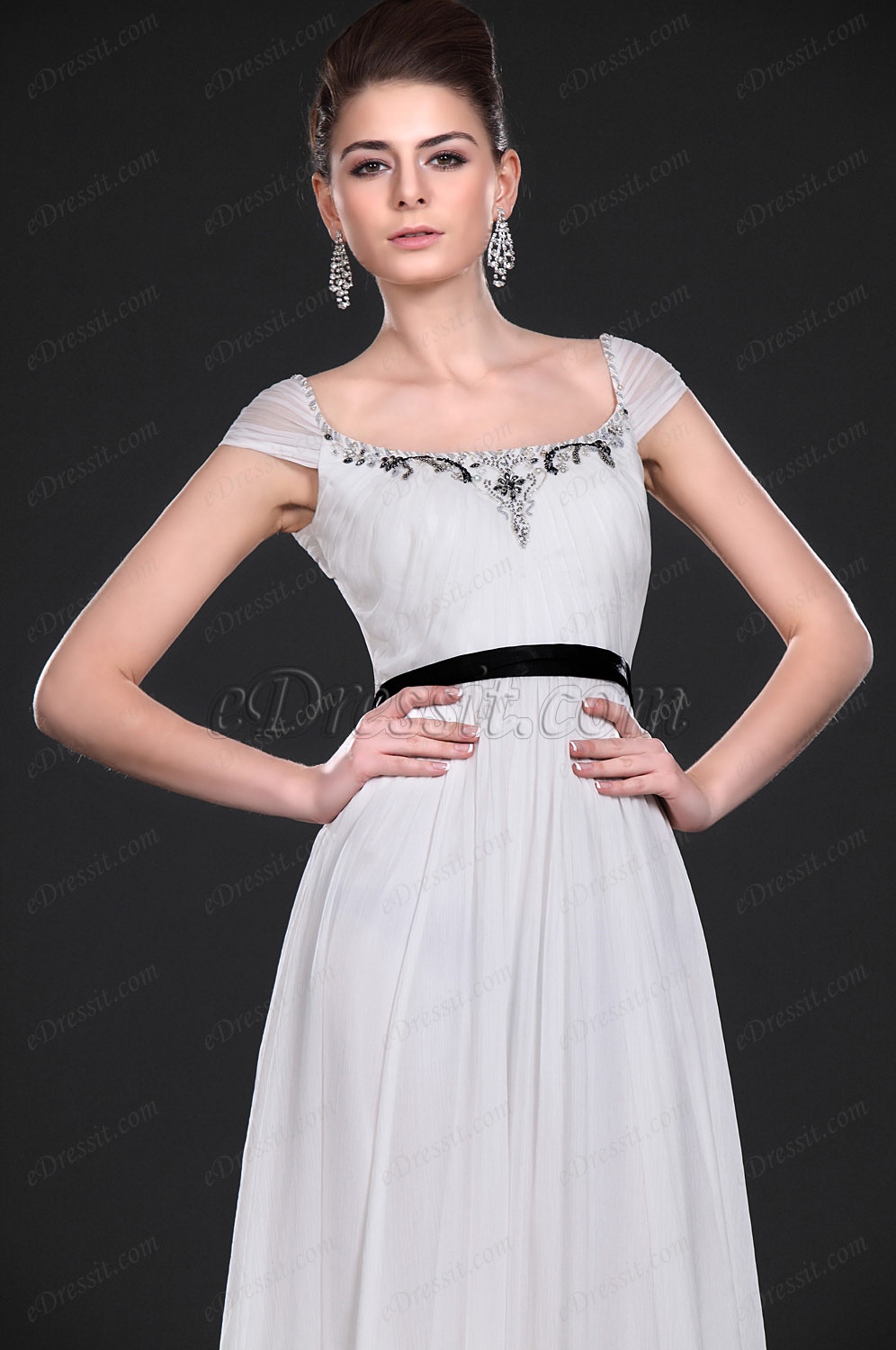 Neue Artikel Eleganzes Weißes Perlen Abendkleid