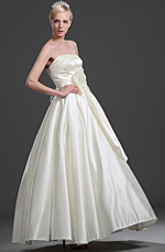 New Elegant Strapless Wedding Gown