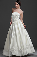 New Elegant Strapless Wedding Gown