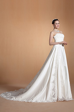 Chic Strapless A-line Royal Train Wedding Gown