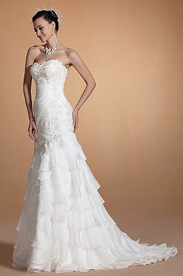 Elegant Sweetheart Neck Lace Bust Wedding Gown