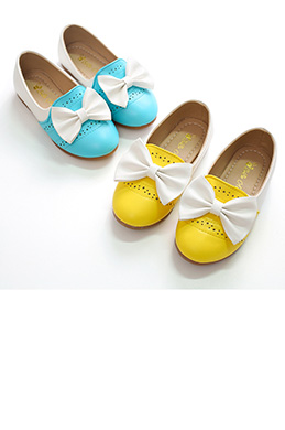 Girl's Closed Toe Leather Flat Buckle Flower Shoes