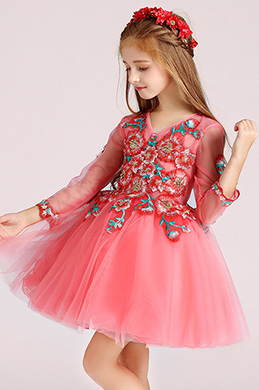Vestido rosado lindo de la muchacha de flor de la niña