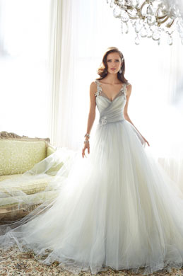 Sexy V-Cut Straps Elegant Tulle Party Wedding Dress