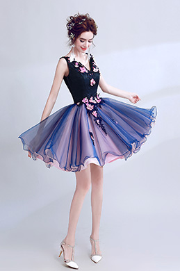 Gentille Robe de Cocktail Bleue V Col Avec Fleurs