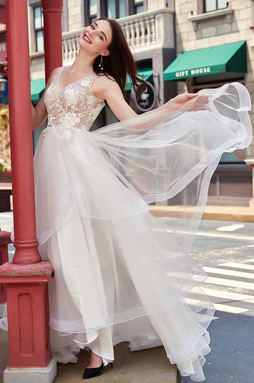 New V-Cut Lace Appliques Tulle Ball Prom Party Dress