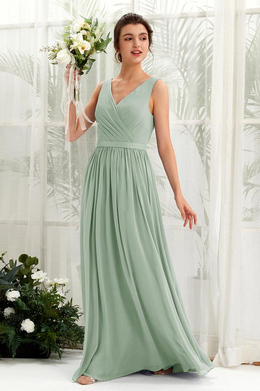 Vestido de dama de honor A‑line de gasa con escote en V, sin mangas y largo hasta el suelo para boda