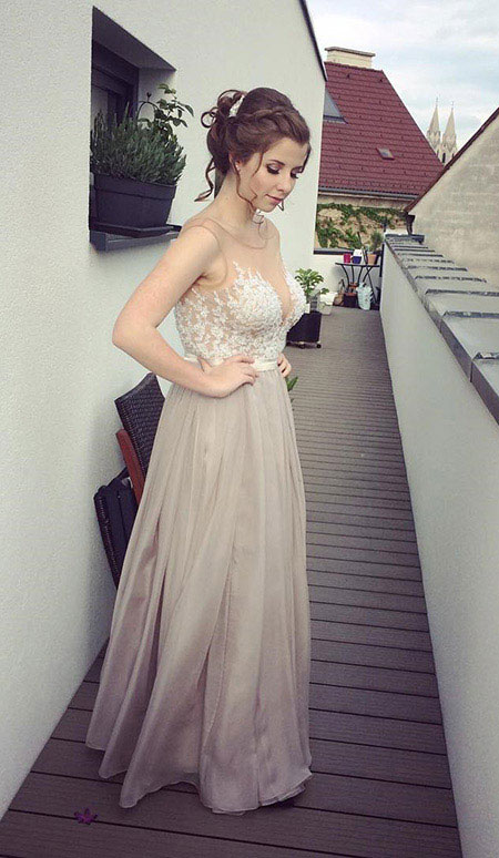 A Line Sleeveless Lace Applique Evening Dress